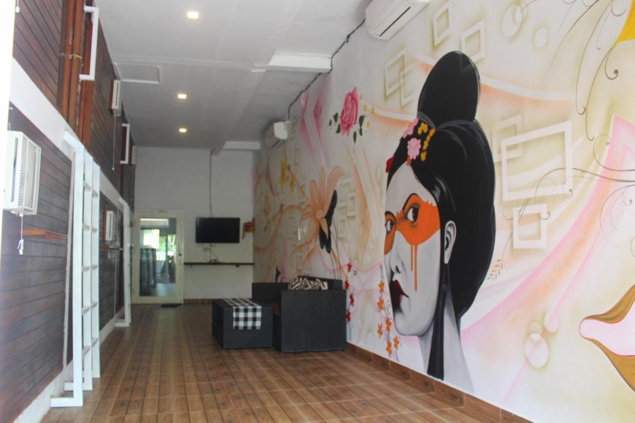 Tara Hostel Batununggul Eksteriør billede